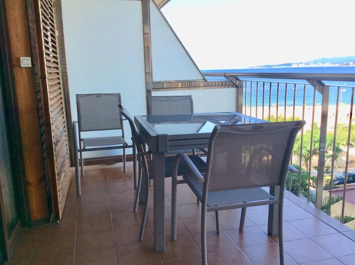 Cozy Apartment In Palamos 65M² + Sea View